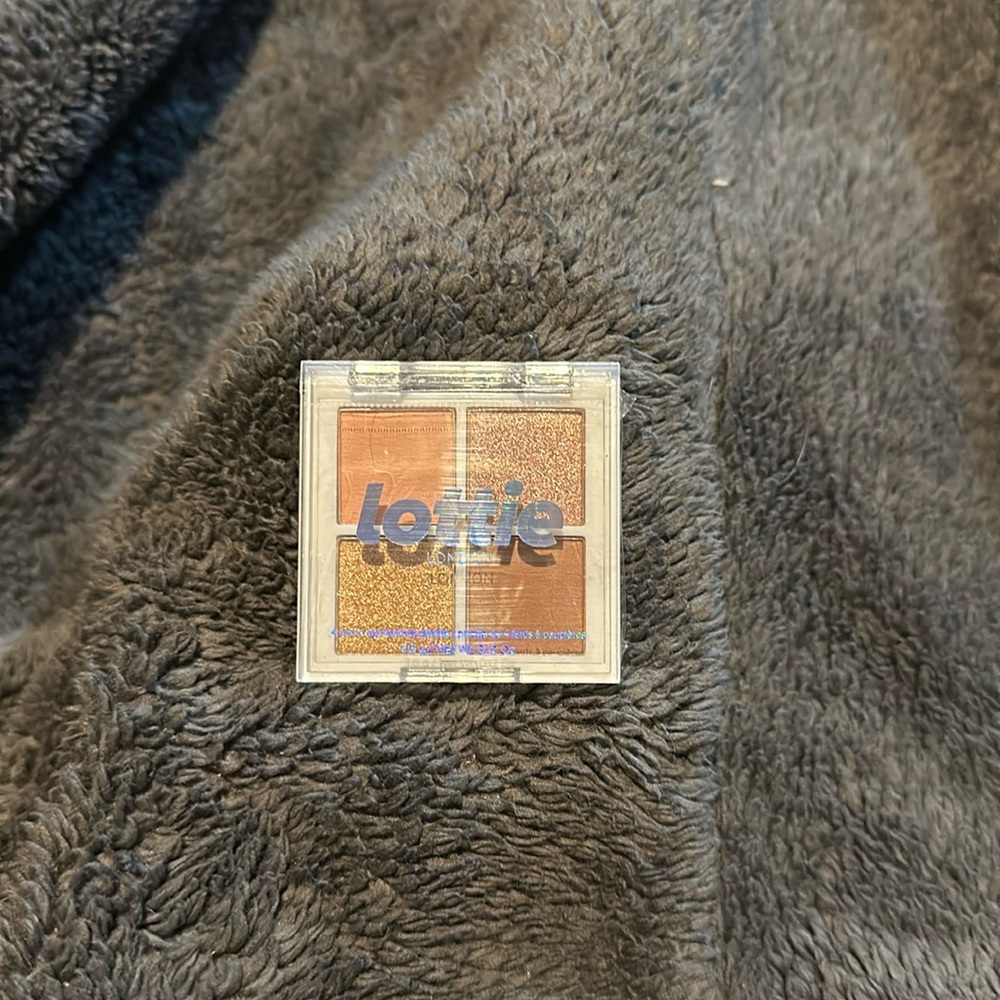 Lottie London The Rose Golds eyeshadow quad
